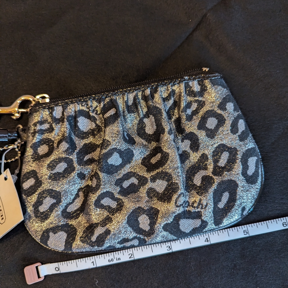 Coach Wristlet NWT - Picture 3 of 5